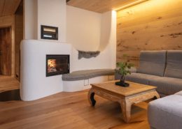 Speicherofen mit natürlicher, wohliger Wärmeabgabe und entspannter Feuersicht. gebaut mit Liebe von wellflamm Feuer Manufaktur, Rapperswil, Schweiz